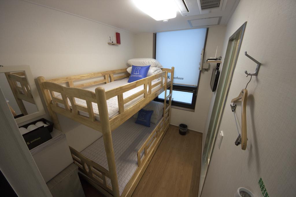K-Guesthouse Myeongdong 2 Сеул Номер фото