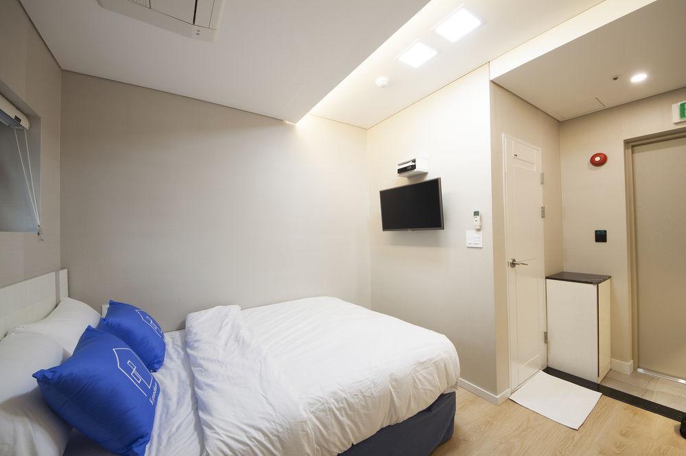 K-Guesthouse Myeongdong 2 Сеул Экстерьер фото